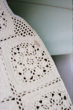 Load image into Gallery viewer, Crochet Seat Coves - Cream